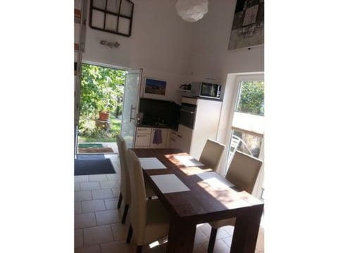 Moderne Maisonette-Wohnung mit Terrasse