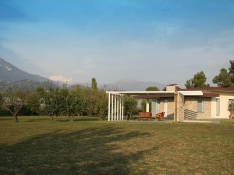 mit Garten, Grill und Terrasse