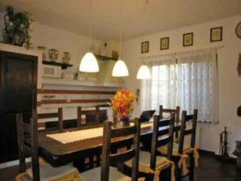 Villa mit privatem überdachbarem Pool