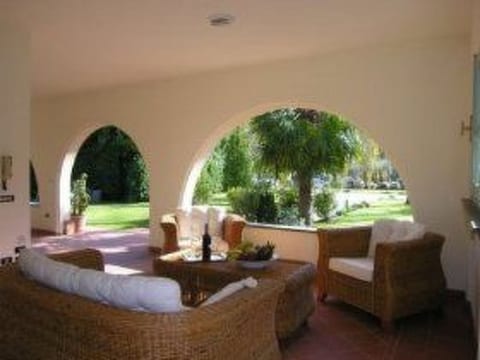 Villa mit privatem überdachbarem Pool