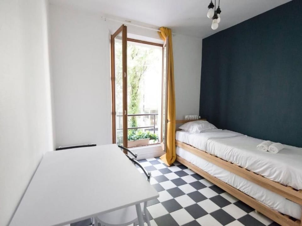 Camera con bagno - Paris