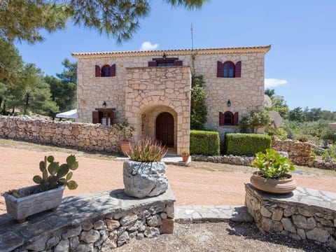 Aresti Mountain Resort Villa Ira mit privatem Pool