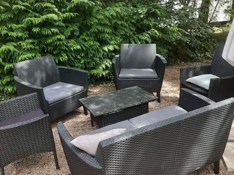 Chalet B10 Yemanisi in der Dordogne