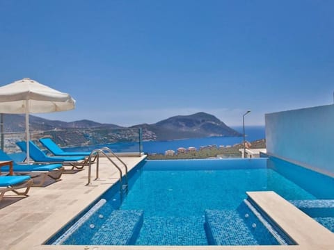 Villa Pool 2 mit Meerblick