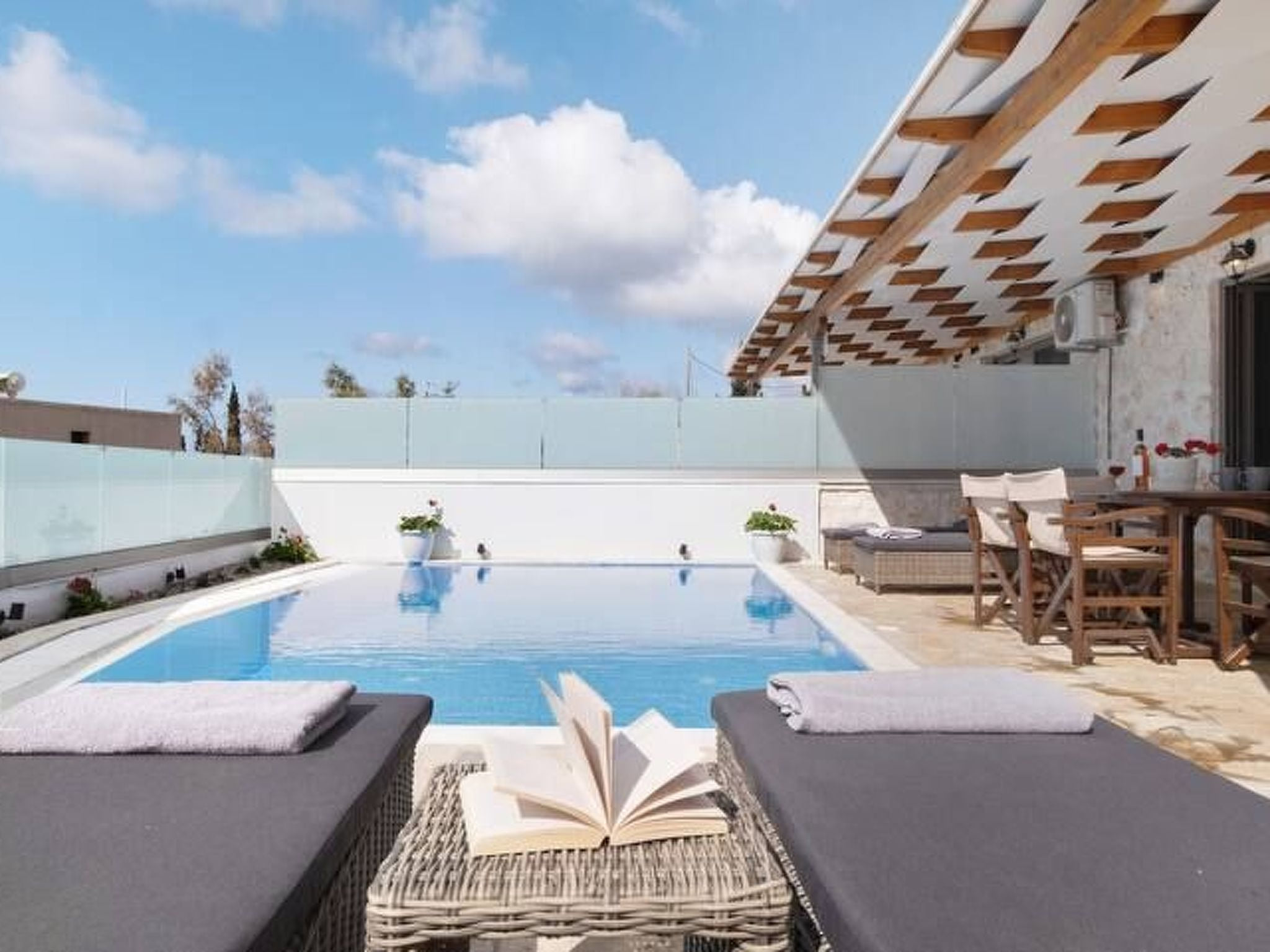 Villa Hrw mit privatem Pool