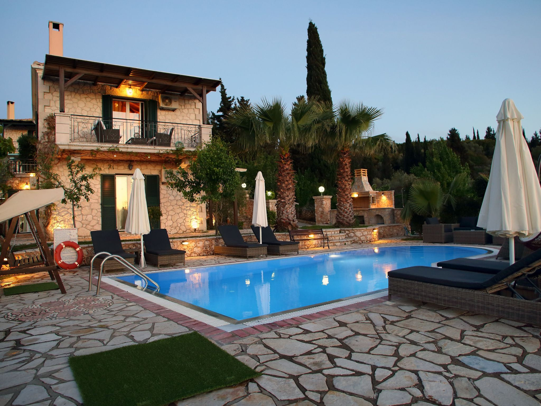 Luxusvillen Thanasis in der Nähe von Kathisma