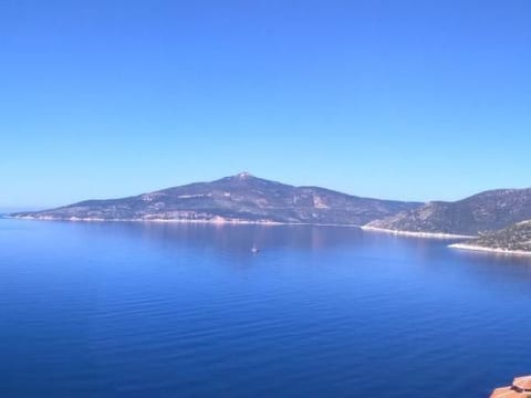 Ferienvilla mit Blick auf das Wasser