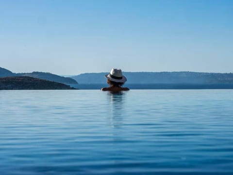 Anemos Villa Ferienhaus Aussicht Gemütlicher beheizter Pool