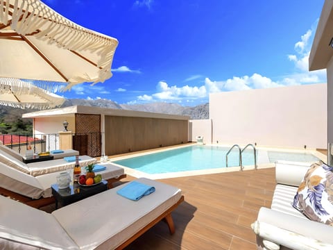 Petralis Luxus Villa Pool Whirlpool