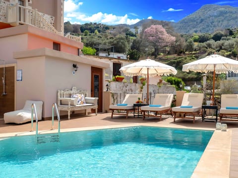 Petralis Luxus Villa Pool Whirlpool
