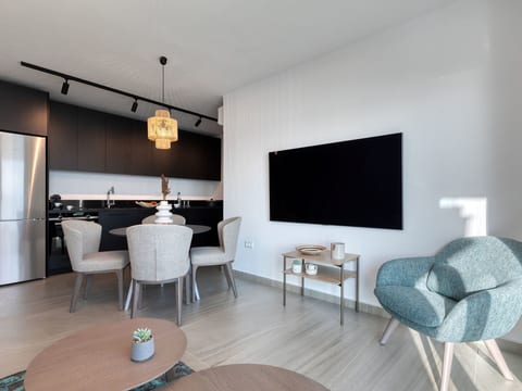 Luxuriöses Apartment mit zwei Schlafzimmern und Meerblick