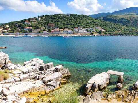 Elegantes Apartment mit zwei Schlafzimmern in Kassiopi