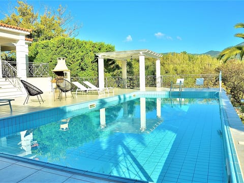 "Sea Wave Villa"