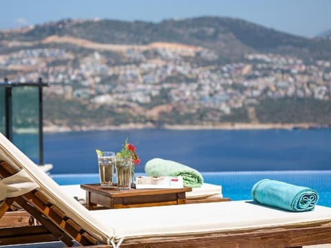 Luxuriöse Villa mit atemberaubendem Meerblick