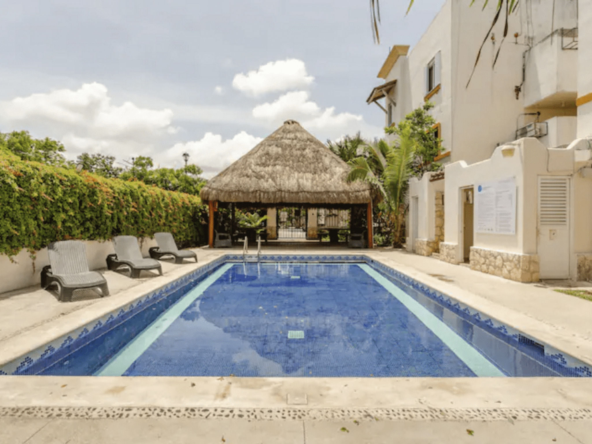 Appartement in Playa Del Carmen mit Kleiner Terrasse