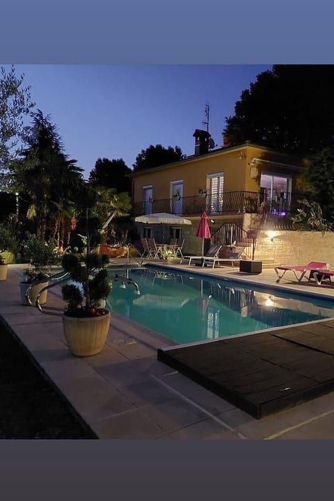"Villa romaga mit Wallbox