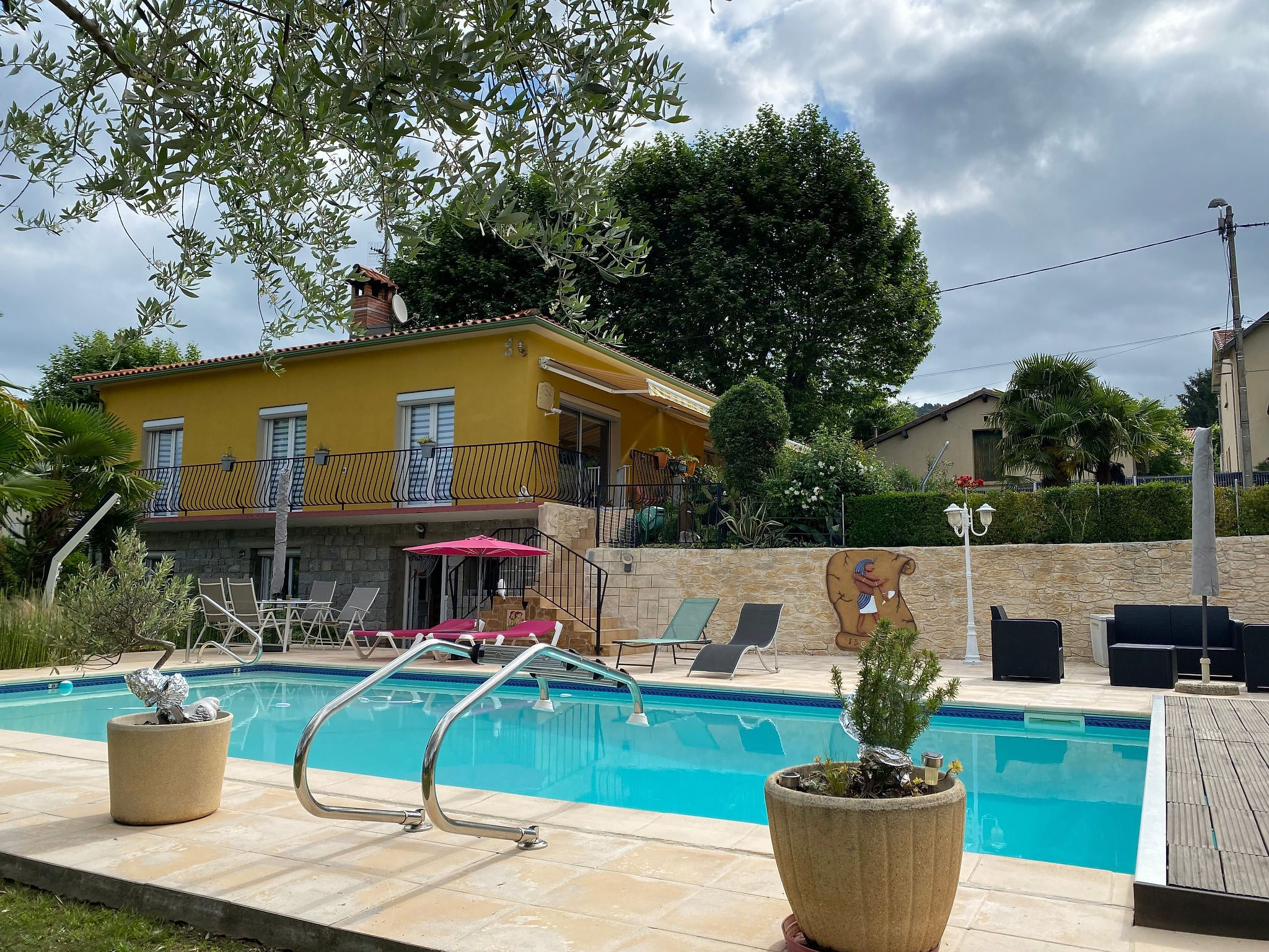 "Villa romaga mit Wallbox