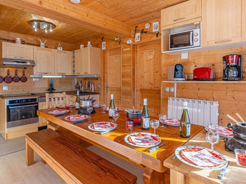 Erdgeschoss 110 m2 - 15 Personen - In der Nähe der Pisten