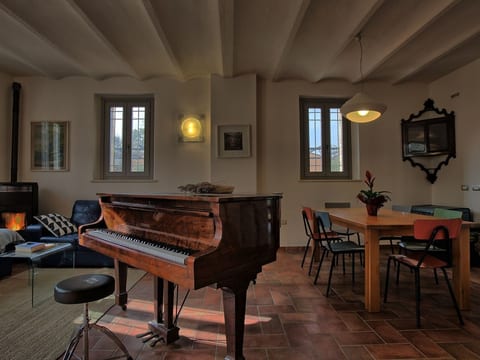 Haus der Musik 270m Veranda, Garten und Pool