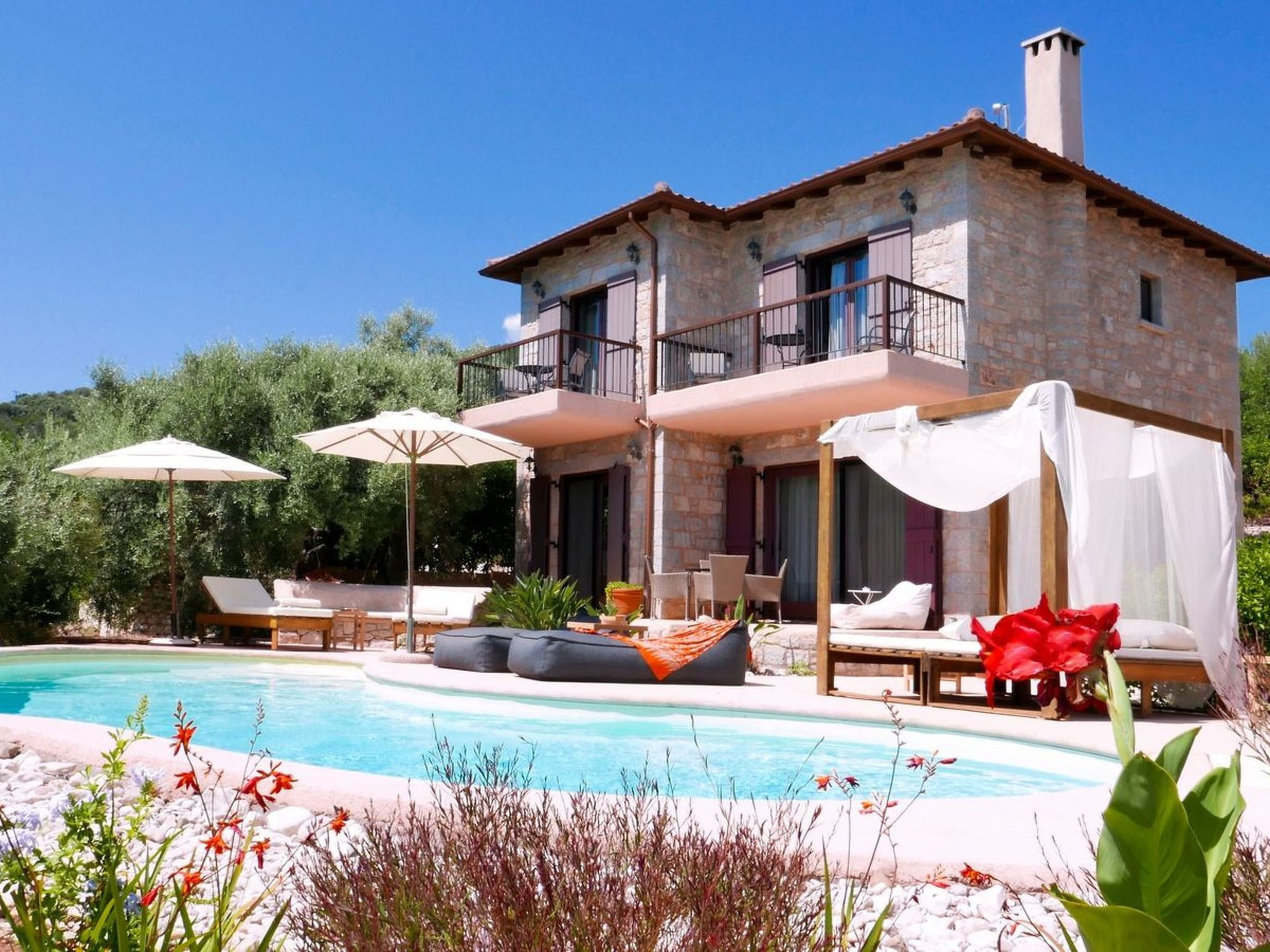 "Agapi" mit Infinity-Pool