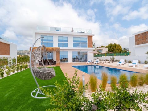 Coral Elite Residence mit Pool und Whirlpool