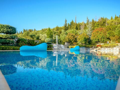 Zwei Villen mit privatem Pool, Aussicht, sehr nah an den Stränden