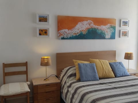 "Peixes" mit Blick auf das Wasser