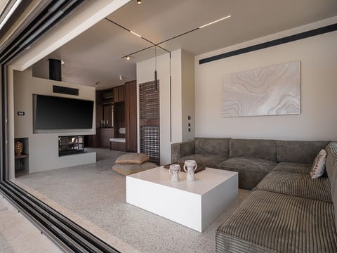 "Villa Portokalea", direkt am Meer
