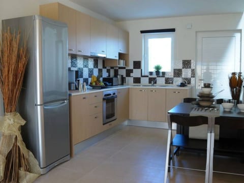 mit Privatpool für 4 Personen + 2 Kinder ca. 92 m² in Masari, Ägäis (Rhod