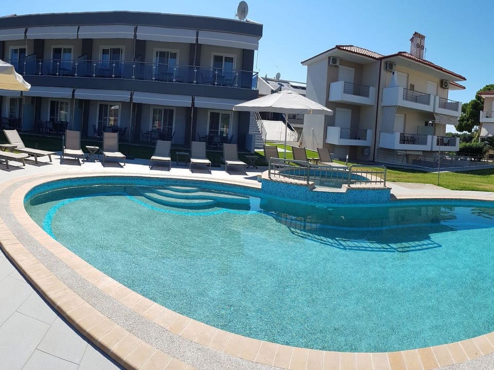 Finikas Garden Studios Pool Garten - Nikiti
