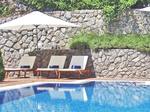 Anwesen "Vila Harmonia" mit Infinity-Pool