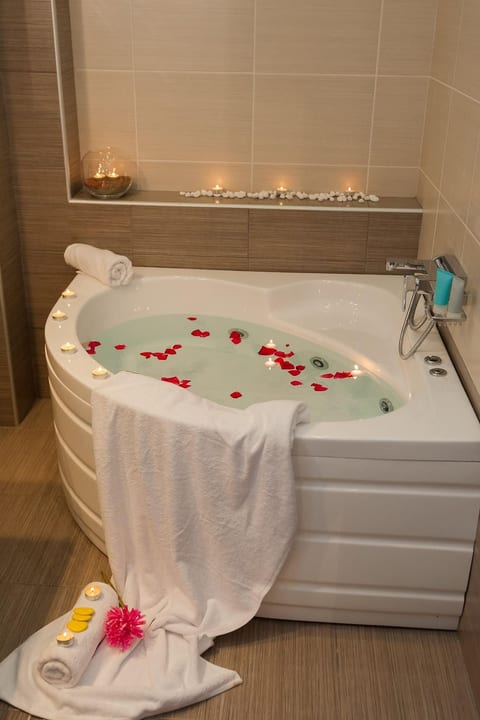 Ferienvilla Natur mit Pool und Terrasse