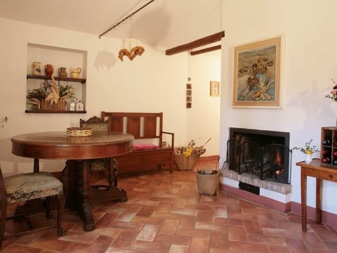 Wohnung 'Molinello pini' mit Schwimmbad