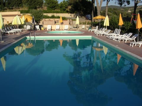 "Pieve pomaia 32" mit Pool