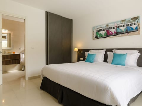 Villa mit 6 Schlafzimmern, privatem Pool Garten und Parkplatz