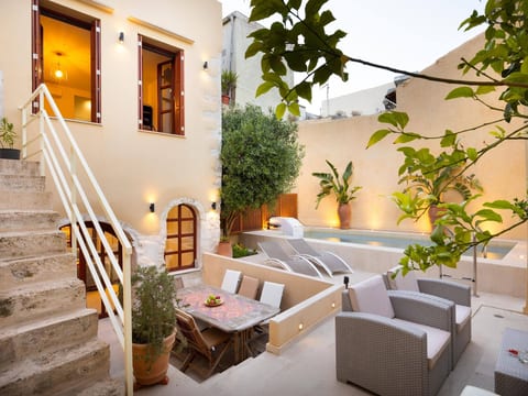 Ferienvilla "Byblos" mit privatem Pool