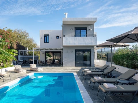 Haus in Prinos mit privatem Parkplatz