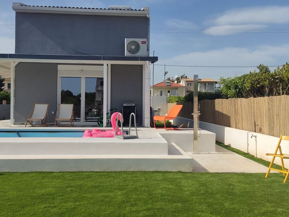 Kinderfreundliche Pool Villa 5p Seaside Beach Forest - Athens
