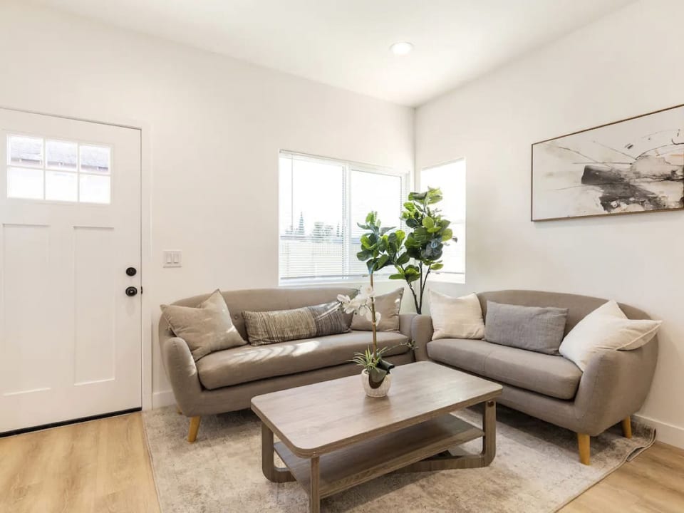 Modern Home - Westminster