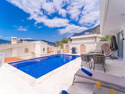 Villa direkt am Meer luxuriös für 4 Personen