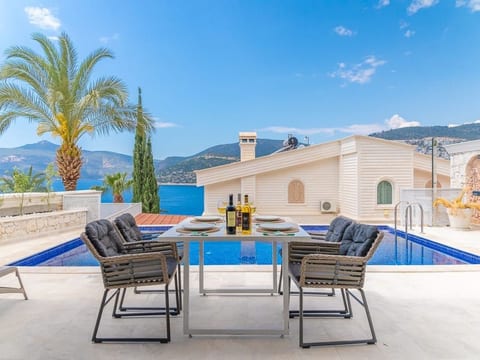 Villa direkt am Meer luxuriös für 4 Personen