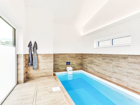 Pool Indoor