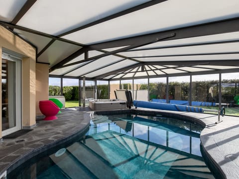 Pool Indoor