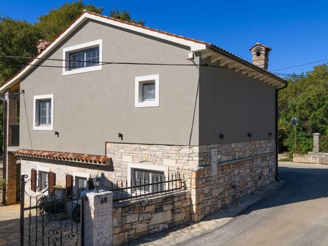 Rustic cozy house Pupy mit private pool und kino