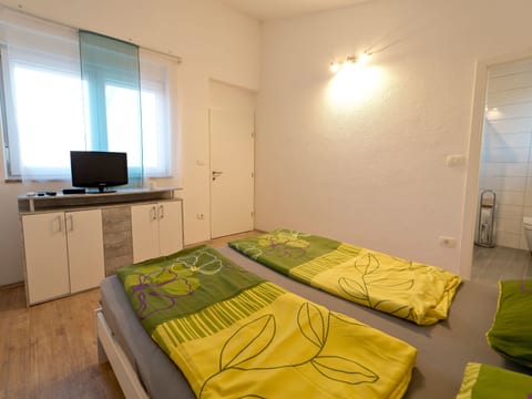 Luka mit Pool, gelegen in Pula
