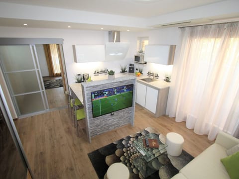 Appartement Silvia mit Terrasse und Meerblick