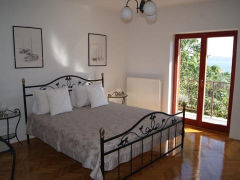Appartement in Kožino mit Garten, Terrasse und Grill