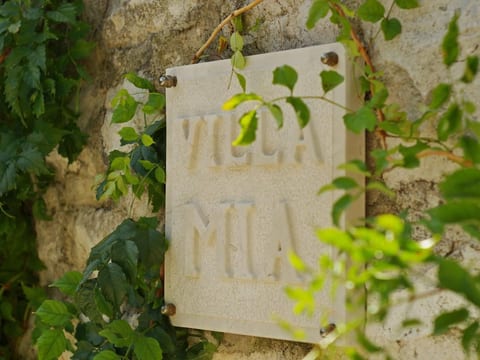 Gesamtes Ferienhaus in Sumartin mit Privatem Pool