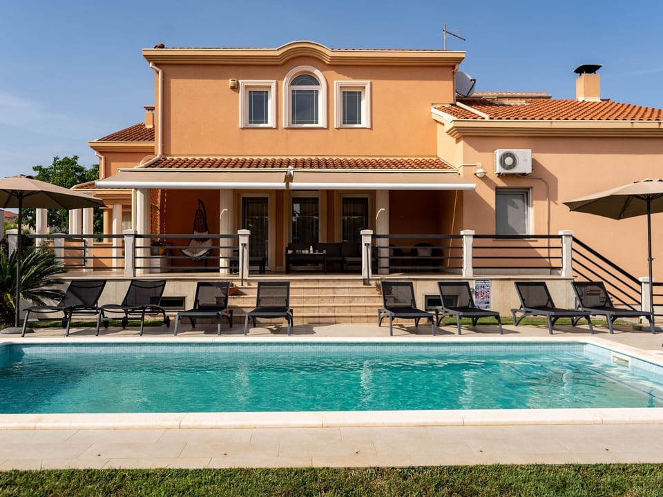 in Pula mit privatem Pool - Bokordići