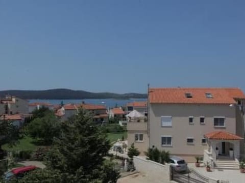 mit privater Terrasse